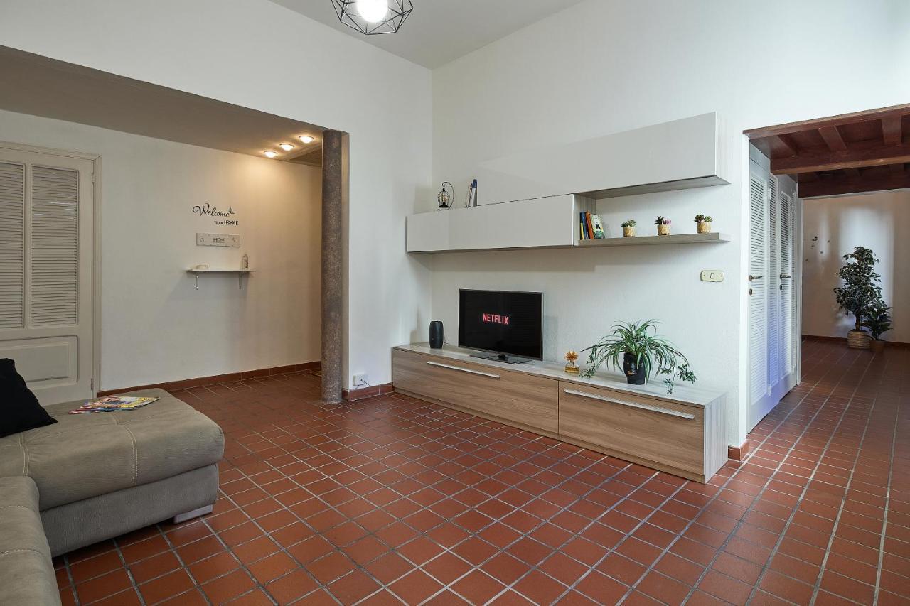 リヴォルノ✦ Garden House In Centro - Free Parking ✦アパートメント エクステリア 写真