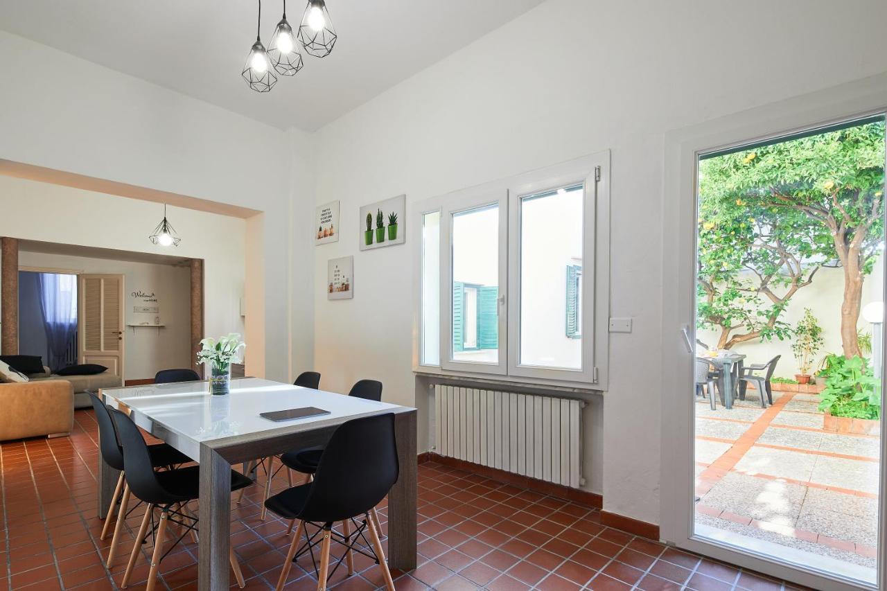 リヴォルノ✦ Garden House In Centro - Free Parking ✦アパートメント エクステリア 写真